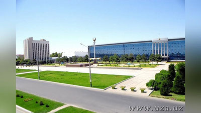 Изрображение 'ПРЕЗИДЕНТ ПРИБЫЛ В ДЖИЗАК ДЛЯ УЧАСТИЯ В ПРАЗДНОВАНИИ 100-ЛЕТИЯ ШАРАФА РАШИДОВА'