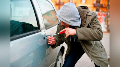 '​АНДИЖОНДА АВТОМАШИНАЛАРНИ ТУНАБ КЕТАЁТГАН ШАХС ҚЎЛГА ОЛИНДИ'ning rasmi