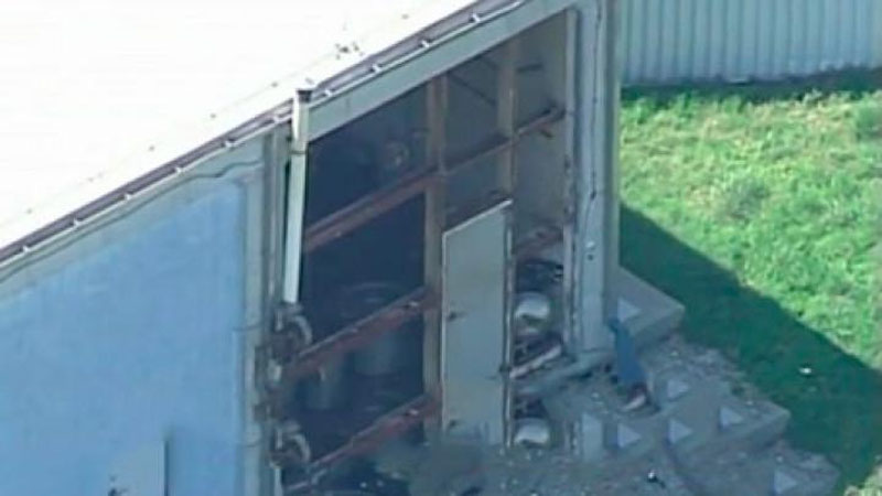 'NATO zavodidagi portlash oqibatida sodir bo`lgan yong`in o`chirildi'ning rasmi