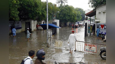 'Pokistonda musson yomg`irlari va toshqinlar oqibatida 1700 ga yaqin odam halok bo`ldi'ning rasmi