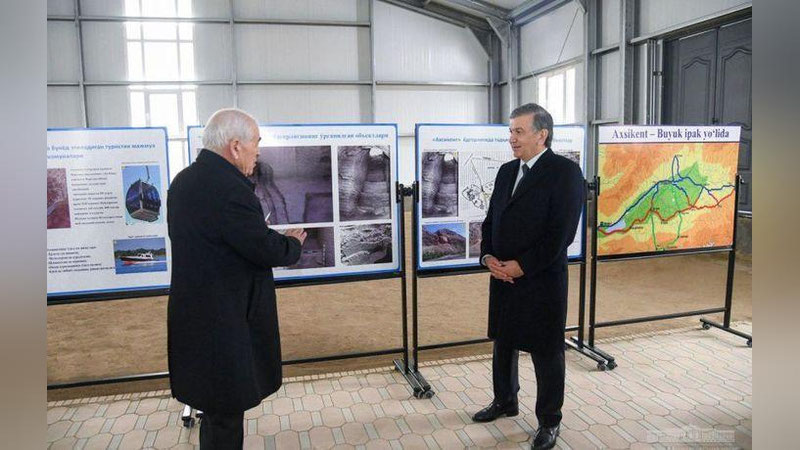 'Shavkat Mirziyoev Axsikent arxeologik yodgorlik majmuasini borib ko`rdi 'ning rasmi