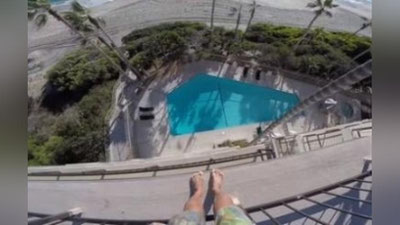 Изрображение 'АМЕРИКАНСКИЙ БЛОГЕР СНЯЛ СВОЙ НЕОБЫЧАЙНО ОПАСНЫЙ ПРЫЖОК С КРЫШИ (ВИДЕО)'