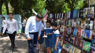 'Respublikamiz bo`ylab “Kitob bayrami” bo`lib o`tmoqda'ning rasmi