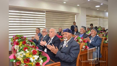 'Н​авоийда фахрийлар муносиб тақдирланди'ning rasmi