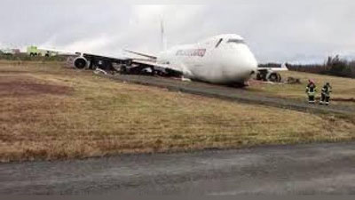 'Kanadada Boing samolyoti uchish-qo`nish yo`lagidan tashqariga chiqib ketdi 'ning rasmi