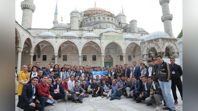 'Туркияда таҳсил олаётган Ўзбекистон ёшлари «Дўстлик лойиҳаси» доирасида ҳамюртлари билан учрашишди'ning rasmi