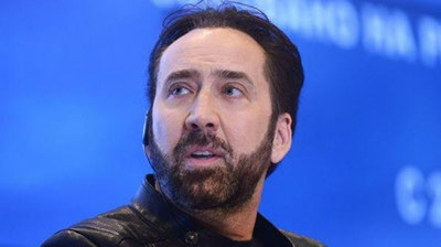 'Nikolas Keyj nikohdan o`tish haqidagi arizasini bekor qilishlarini so`radi 'ning rasmi