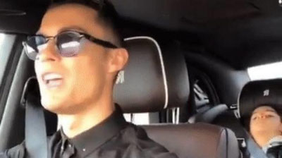 'Ota-bola Ronaldular qo`shiq kuylashdi (Video) 'ning rasmi