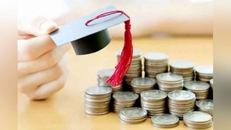 Изрображение 'Первокурсникам продлили срок оплаты за контракт в вузах'