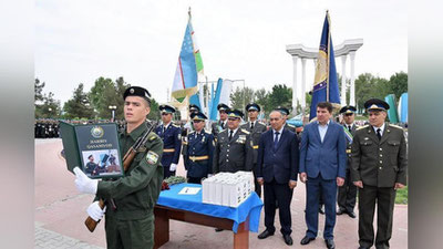 'Farg`onada askarlar Harbiy qasamyod qabul qildi'ning rasmi