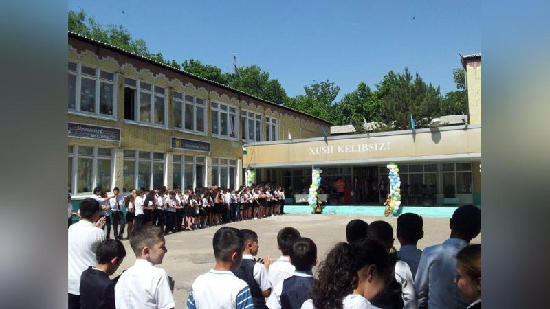Изрображение 'Министр народного образования поздравил с окончанием учебного года'