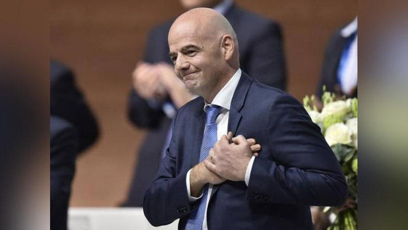 'Infantino "Lokomotiv"ni chempionlik bilan tabrikladi'ning rasmi