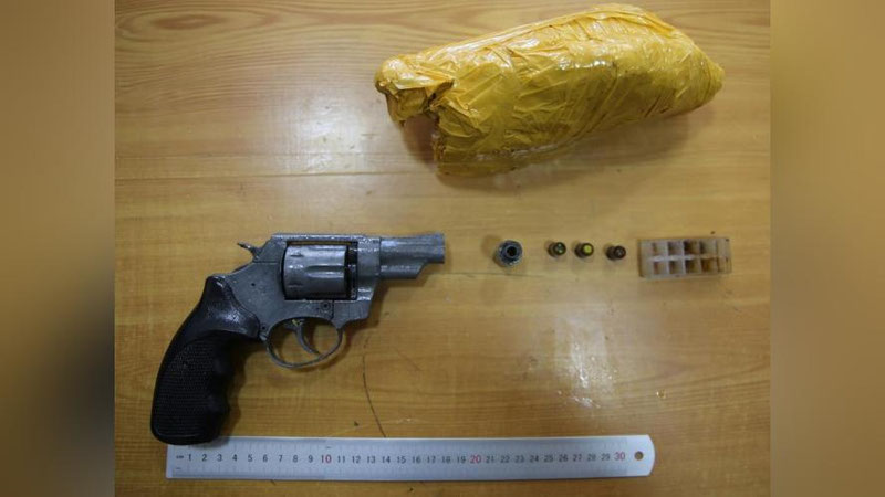 'ВАГОН ОСТИГА БЕКИТИЛГАН ҚУРОЛ'ning rasmi