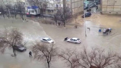 '​Aqtau shahrini suv bosdi'ning rasmi