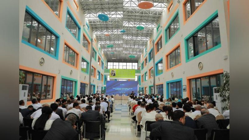 'Sirdaryoda “Maktabdan tashqari ta`lim: muammo va echimlar” mavzusidagi 1-Respublika forumi bo`lib o`tdi'ning rasmi