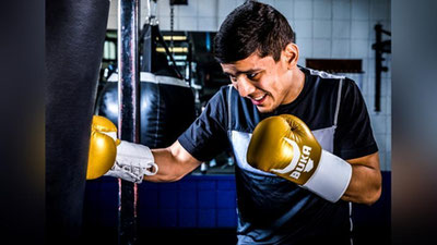 Изрображение 'Муроджон Ахмадалиев поборется за титул чемпиона IBF и WBA'