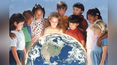 '2022 yilda dunyoda bolalar o`limi tarixiy eng past darajagacha tushgan'ning rasmi