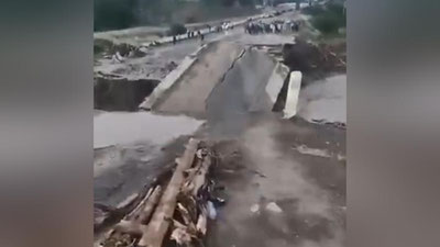 'O`sh – Botken avtomobil yo`lidagi ko`prik qulab tushdi'ning rasmi