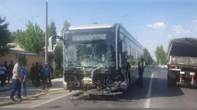 'Toshkentda yo`lovchi avtobusi bilan YTH sodir etgan Cobalt haydovchisi vafot etdi'ning rasmi