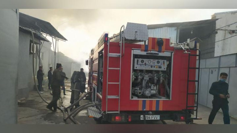 'Toshkentdagi kichik sanoat zonasi sexida yong`in sodir bo`ldi'ning rasmi