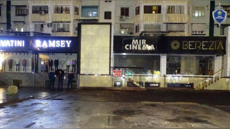 'Toshkentdagi “Mir Cinema” oldida bezorilik sodir qilindi(foto)'ning rasmi