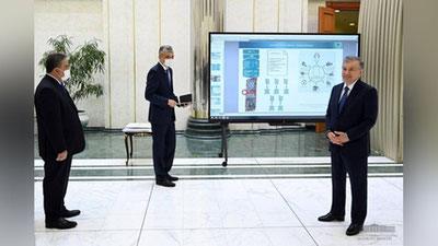 'Prezident ko`p kvartirali uylarni boshqarish tizimini takomillashtirishga oid taqdimot bilan tanishdi'ning rasmi