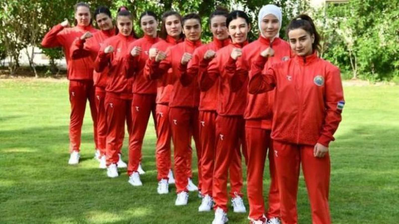 'Qashqadaryolik bokschi qizlar Osiyo chempionatida kumush medalga sazovor bo`ldi'ning rasmi