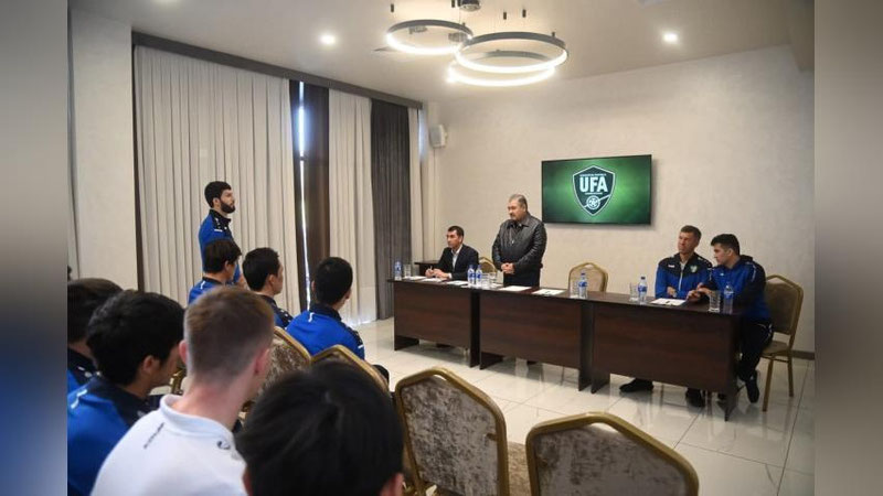 'Ўзбекистон миллий терма жамоаси Грузияга қарши баҳс учун Тбилисига жўнаб кетди'ning rasmi