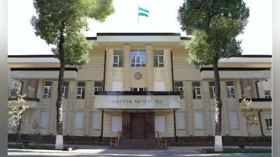 'Адлия вазирлиги депутат Расул Кушербаевнинг долларни “қора бозорда” алмаштирганини қоралади'ning rasmi