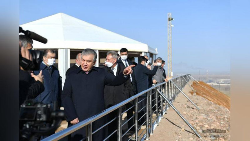 'Президент Олмалиқ кон-металлургия комбинатининг 3-мис бойитиш фабрикаси қурилиш жараёнини кўздан кечирди'ning rasmi