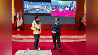 'Kinematografiya agentligi yosh talabalarga grantlar taqdim etdi'ning rasmi