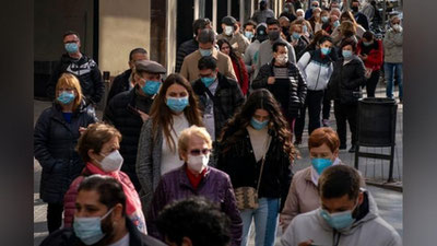 '​"Omikron": Evropa yana tibbiy niqobga "qaytmoqda"'ning rasmi