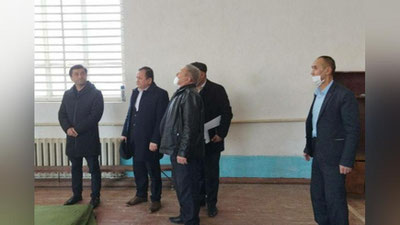 'Халқ таълими вазирининг навбатдаги манзили Хоразмдаги таъмирталаб мактаб бўлди'ning rasmi