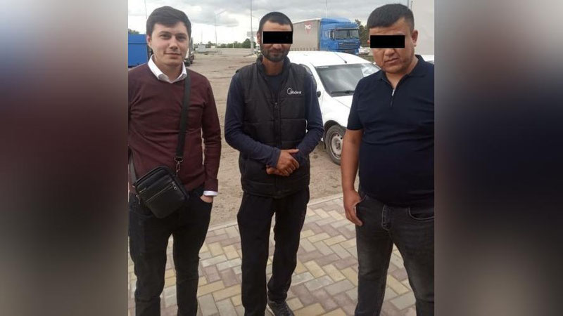 'Краснодар ўлкасида маошсиз ва ҳужжатларсиз қолиб кетган ўзбекистонликлар ватанга қайтарилди'ning rasmi