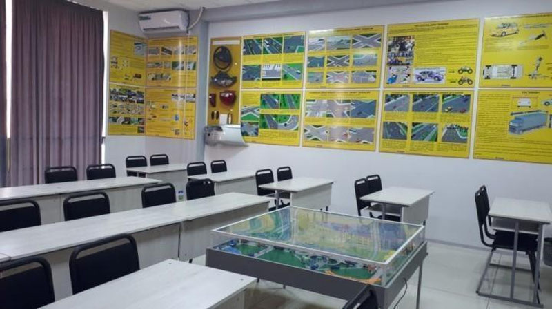 Изрображение 'Автошколам, осуществляющим подготовку водителей, будут присваивать рейтинг'