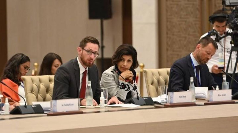 'AQSh Afg`onistondagi oltin zaxiralarini muzlatish uchun Tolibon bilan hamkorlik qilmoqda'ning rasmi