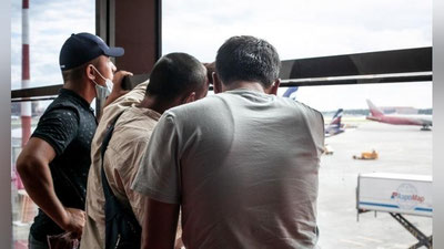 '6 nafar o`zbekistonlik Rossiyadan chiqarib yuboriladi'ning rasmi