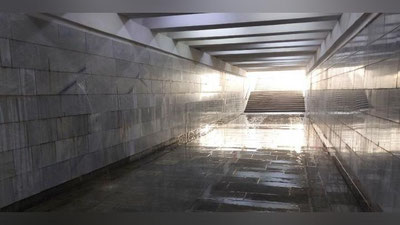 'Toshkentda yana bir metro bekatiga suv toshib chiqdi'ning rasmi