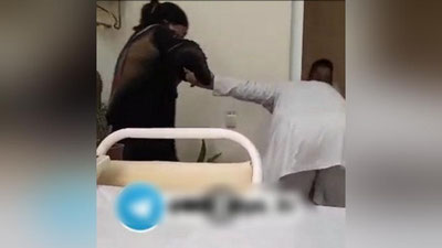 'Surxondaryoda hamshira ayol farzandi oldida kaltaklandi (video)'ning rasmi