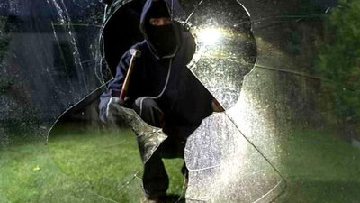 'Buxoroda voyaga etmagan shaxslar savdo do`koniga o`g`rilikka tushdi'ning rasmi