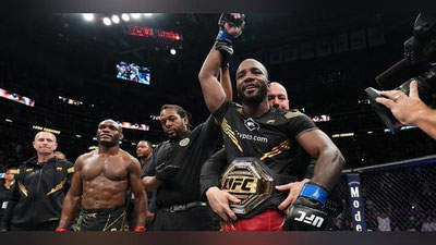 'UFC yilning eng yaxshi nokautini e`lon qildi'ning rasmi