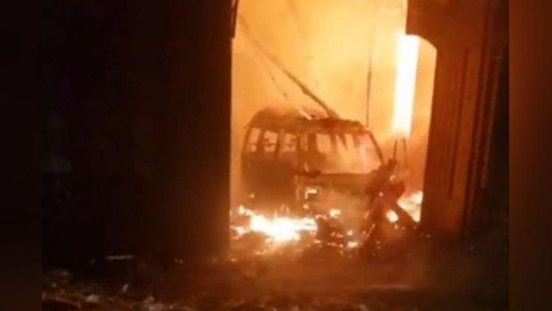 'Andijonda fuqaroning uyi va "Damas" mashinasi yonib ketdi (video)'ning rasmi