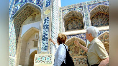 '2022 yilda O`zbekistonga qaysi davlatdan eng ko`p sayyoh kelgani aytildi'ning rasmi