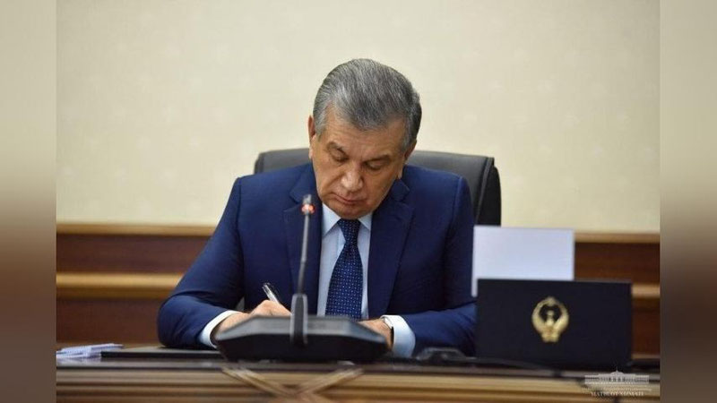 'Prezident Toshkent shahri mahallalariga qo`shimcha mablag` ajratish haqidagi qarorni imzoladi'ning rasmi