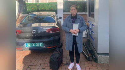 'Turkiyada zilzila hududida qolib ketgan ayol O`zbekistonga qaytarildi'ning rasmi