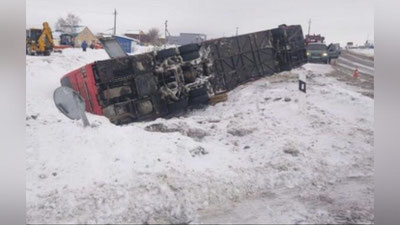 'Rossiyadan O`zbekistonga kelayotgan avtobus ag`darilib ketdi'ning rasmi