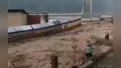 'Parkent qishloqlarida sel kuzatilgani to`g`risidagi videolar o`tgan yilgi bo`lib chiqdi'ning rasmi