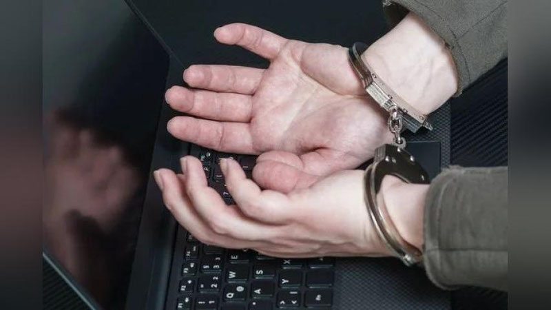 'Адлия вазирлиги собиқ ходими қамоққа олинди'ning rasmi