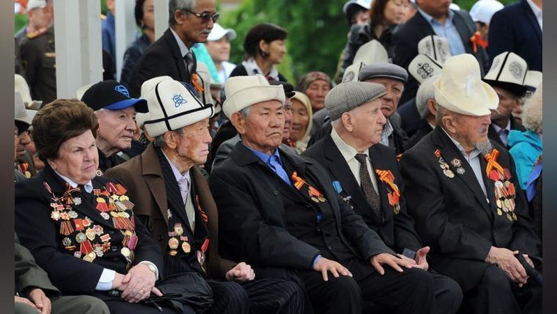 'Qirg`izistonda Ulug` vatan urushi qatnashchilariga ming dollardan pul beriladi'ning rasmi