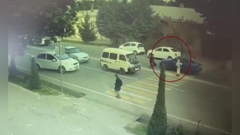 Изрображение 'В Самарканде водитель "Нексии" сбил школьника на переходе и уехал (видео)'